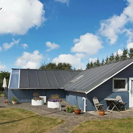 Three-bedroom Holiday In 6 Semesterbostad