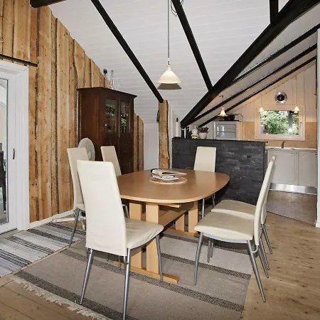 Three-bedroom Holiday In 6 Semesterbostad Hemmet