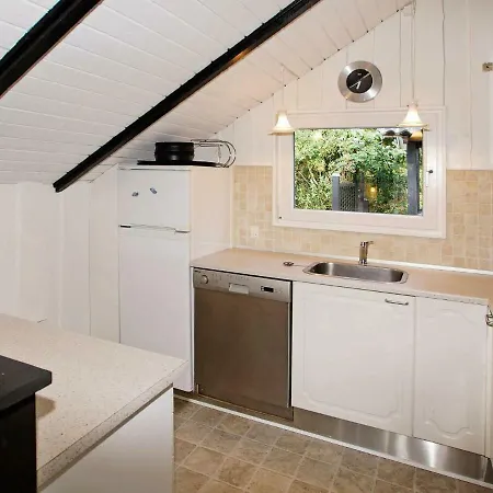 Semesterbostad Three-bedroom Holiday In 6